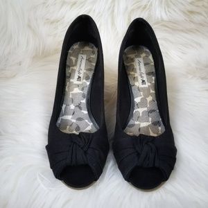 American Eagle by Payless Cori peep toe wedge